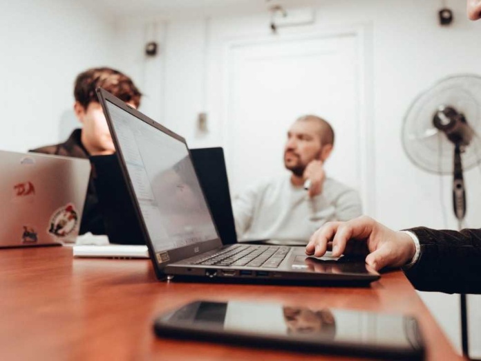 La certificación de competencias laborales como pilar en la gestión de riesgos y productividad