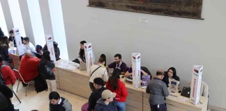 Más de 3.000 vacantes se ofrecerán en la 9° versión de la feria Punto Empleo