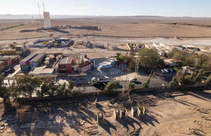 Minería que protege: Lomas Bayas instala en Baquedano planos aluvionales para fortalecer la seguridad comunitaria