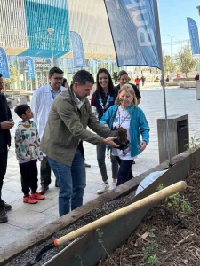 Nuevo jardín de contemplación con flora nativa mejora la experiencia de pacientes en Clínica de La Florida
