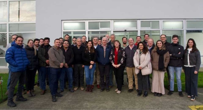 Por primera vez SOFO, CAS y SAGO recorren en terreno la cadena productiva del salmón