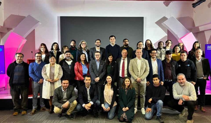 Salesforce y Talento Digital para Chile lanzan nuevas becas para impulsar la empleabilidad tecnológica en el país