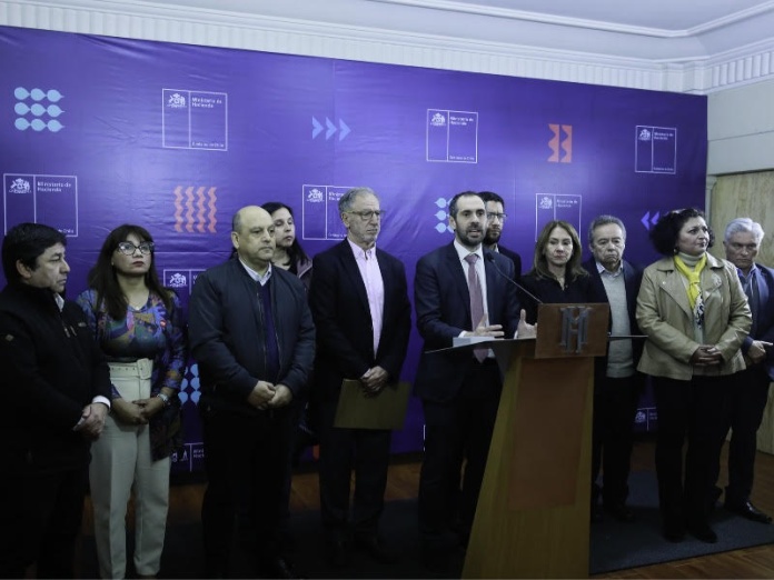 Ministros de Hacienda, Trabajo y Economía se reúnen con CPC, CUT y pymes para impulsar mayor inversión, productividad y empleo