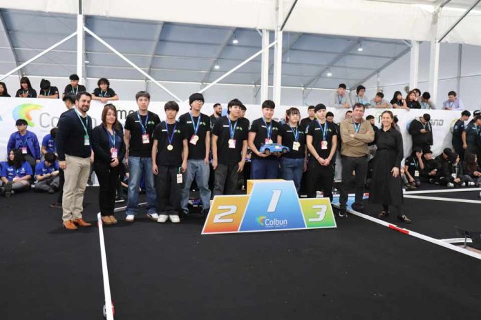 Alumnos de liceos técnico-profesionales, empresas y sector público se reúnen en Punta Arenas para debatir e intercambiar experiencias sobre hidrógeno verde