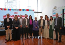 Alianza público-privada por el bienestar digital: Claro Chile y diversas organizaciones firman compromiso conjunto