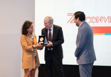COLLAHUASI RECIBE PREMIO DEL INSTITUTO DE INGENIEROS DE MINAS POR SU APORTE A LA EDUCACIÓN