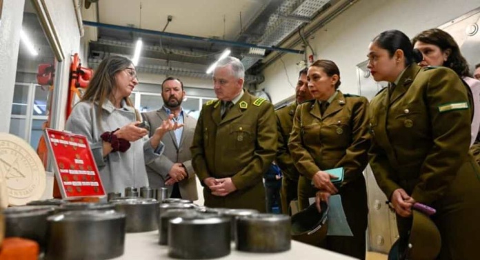 Carabineros destaca aporte tecnológico que realiza Casa de Moneda Carabineros destaca aporte tecnológico que realiza Casa de Moneda
