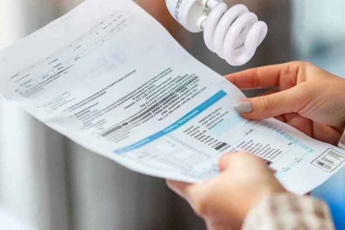 Cuentas de la luz: CNE detecta y corrige doble ajuste por inflación en tarifas eléctricas Cuentas de la luz: CNE detecta y corrige doble ajuste por inflación en tarifas eléctricas