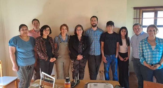 Entre Cercos y Saberes Comunidad, Identidad y Oficios en Seis Lagunas Entre Cercos y Saberes Comunidad, Identidad y Oficios en Seis Lagunas