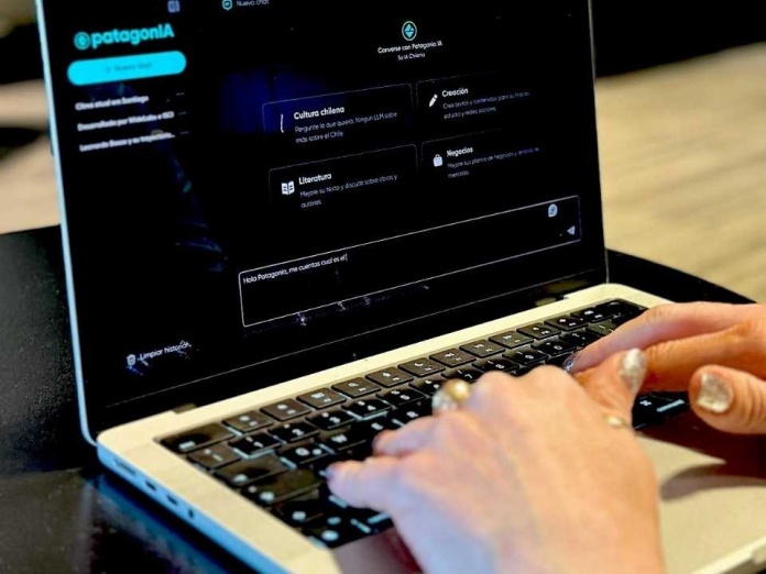 La primera IA que habla en chileno ya es una realidad La primera IA que habla en chileno ya es una realidad