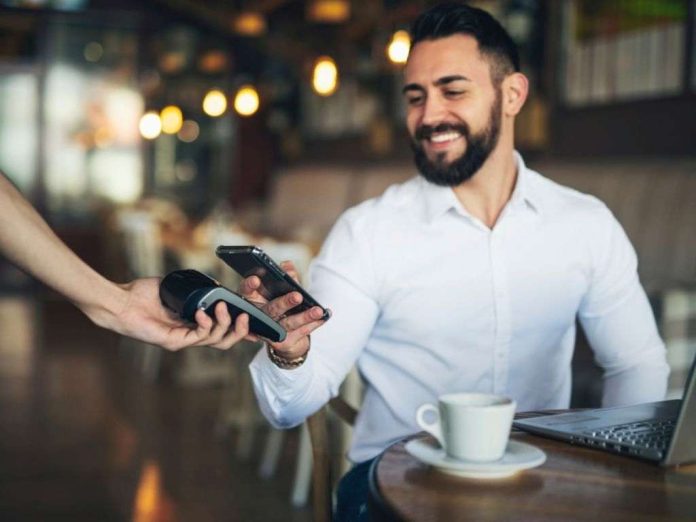 Chile avanza en pagos digitales con cerca de un 50% de adopción del pago con móvil en los comercios