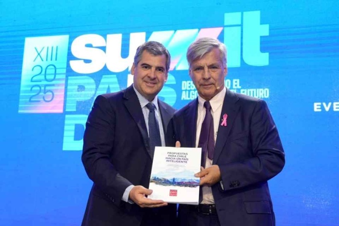 Candidatos presidenciales reciben propuestas digitales en la segunda jornada del XIII Summit País Digital