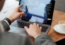 Tecnología, litio y retail los sectores detrás del repunte de los inversionistas chilenos