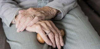 Uno de cada cinco hogares con personas mayores no cuenta con conexión a internet