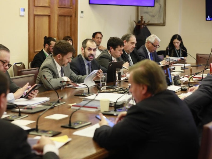 Comisión de Hacienda de la Cámara despacha a Sala el proyecto de Ley de Fomento a la Industria del Hidrógeno Verde