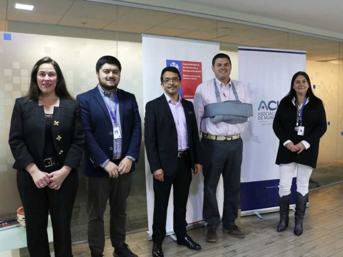 Superintendencia de Insolvencia y Reemprendimiento y Asociación Chilena de Municipalidades firman convenio para fortalecer la educación financiera y el apoyo a emprendedores locales