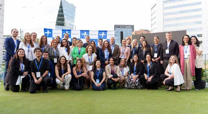 Empresas líderes en sus mercados diseñan el marco  de habilidades clave para desarrollar el talento femenino 