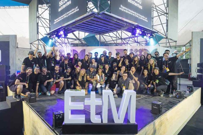 EtMday 2025 cierra con más de 56 mil asistentes y consolida a Chile como epicentro regional del emprendimiento EtMday 2025 cierra con más de 56 mil asistentes y consolida a Chile como epicentro regional del emprendimiento
