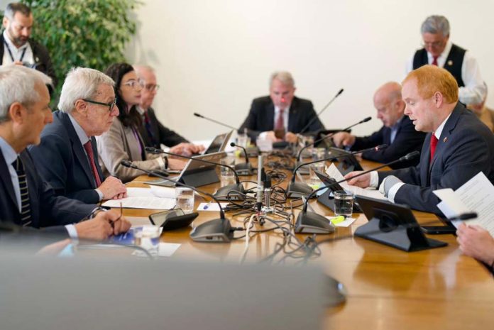 Proyecto de ley que sella ingreso de Chile al CERN avanza en el Senado