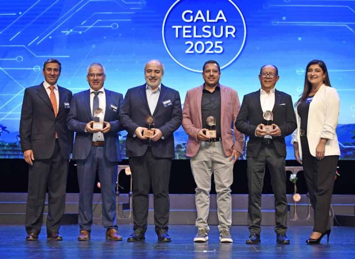 TELSUR CELEBRA 132 AÑOS REAFIRMANDO SU COMPROMISO CON EL SUR DE CHILE TELSUR CELEBRA 132 AÑOS REAFIRMANDO SU COMPROMISO CON EL SUR DE CHILE