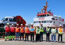 Transmarko traslada el primer minibús para conexión bimodal en Juan Fernández