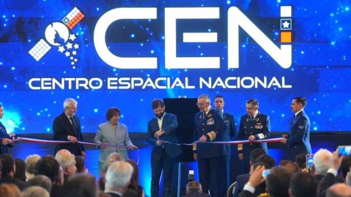 Presidente Boric inaugura el Centro Espacial Nacional donde se pretenden construir 9 satélites