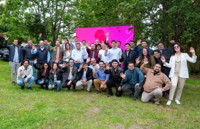 Inversionistas apuestan por talento y tecnología regional en exitoso Pitch Day II Los Lagos