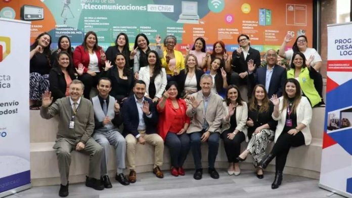 Encuentro de participantes de primera convocatoria de la iniciativa “Más Mujeres Conductoras en Logística” con autoridades