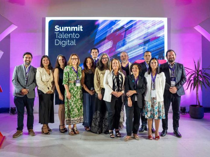 Talento Digital para Chile celebra su nueva etapa con foco en productividad, talento avanzado y exportación de servicios Talento Digital para Chile celebra su nueva etapa con foco en productividad, talento avanzado y exportación de servicios