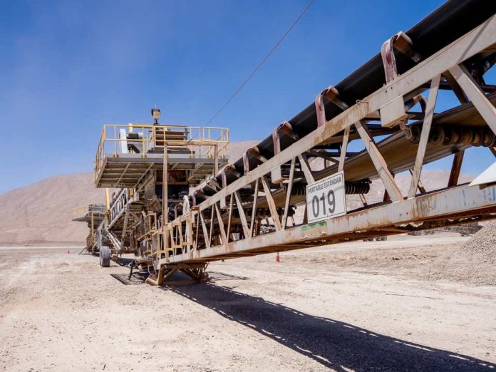 Transformación digital en Lomas Bayas: primeras correas portables entran en operación con PLC de última generación