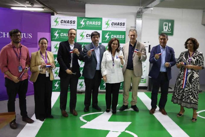 UC CHRISTUS y CHASS inauguran el Hub de carga para vehículos eléctricos más grande del centro de Santiago UC CHRISTUS y CHASS inauguran el Hub de carga para vehículos eléctricos más grande del centro de Santiago