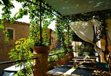 Cómo elegir muebles colgantes y sillas de terraza para crear un espacio exterior cómodo y con estilo