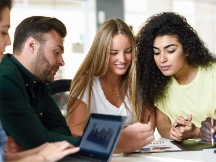 ¿En qué están invirtiendo los chilenos Estas son las industrias más cotizadas ¿En qué están invirtiendo los chilenos? Estas son las industrias más cotizadas