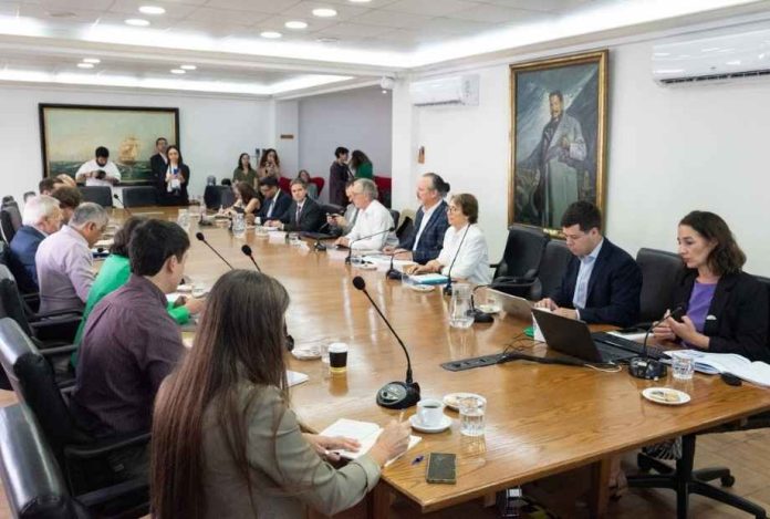 Consejo Interministerial de Hidrógeno Verde aprueba documento que actualiza la Estrategia Nacional 2026-2030 que será sometido a Consulta Pública