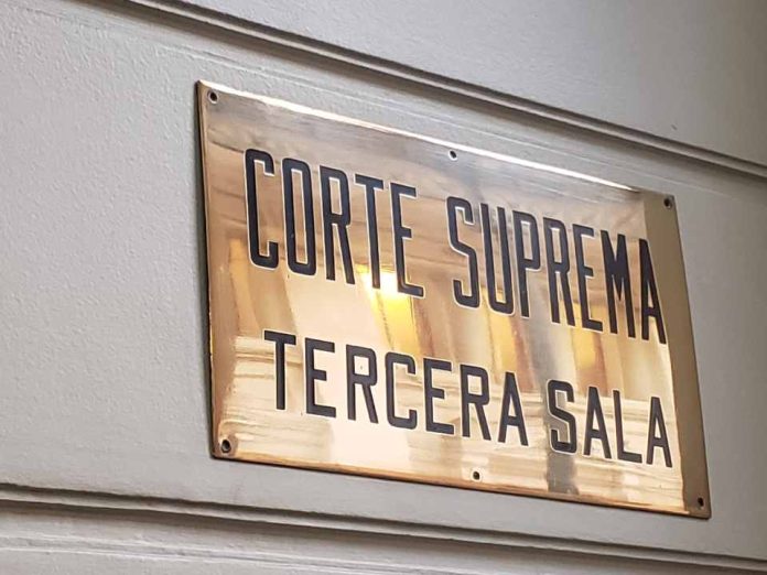 Corte Suprema confirma decisión del TDLC sobre Plan de Autorregulación Tarifaria de Transbank Corte Suprema confirma decisión del TDLC sobre Plan de Autorregulación Tarifaria de Transbank