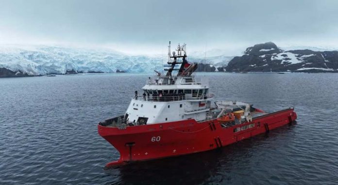 Delegación del “Congreso Futuro 2026” conoce capacidades y funciones de la Armada de Chile en el Territorio Chileno Antártico