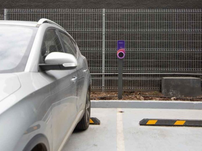 El desafío de cargar vehículos en edificios residenciales 