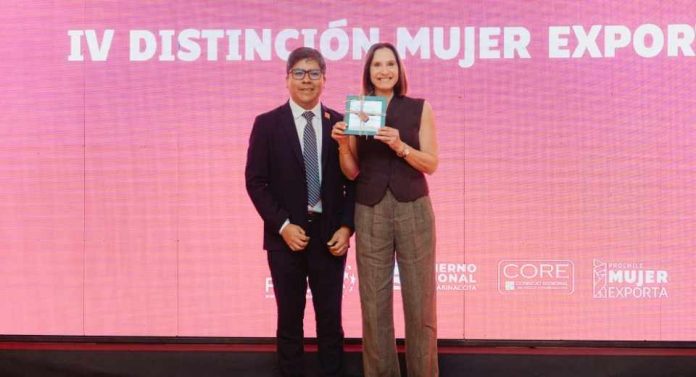 Empresaria dedicada a la innovación alimentaria es distinguida como Mujer Exporta 2025
