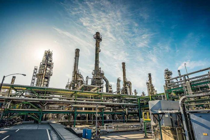 Enap aumenta en 55% sus utilidades y reduce en US$300 millones su deuda Enap aumenta en 55% sus utilidades y reduce en US$300 millones su deuda