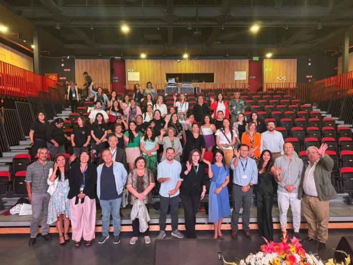 Irade y Corfo lanzan programa “Arauco Raíz Innovadora” para potenciar emprendimientos con identidad territorial Irade y Corfo lanzan programa “Arauco Raíz Innovadora” para potenciar emprendimientos con identidad territorial