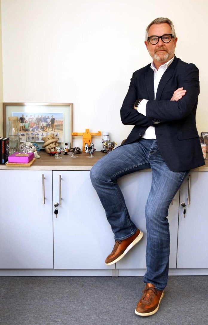 Izimedia nombra a Christopher Neary como nuevo Gerente General para liderar su próxima etapa de crecimiento Izimedia nombra a Christopher Neary como nuevo Gerente General para liderar su próxima etapa de crecimiento