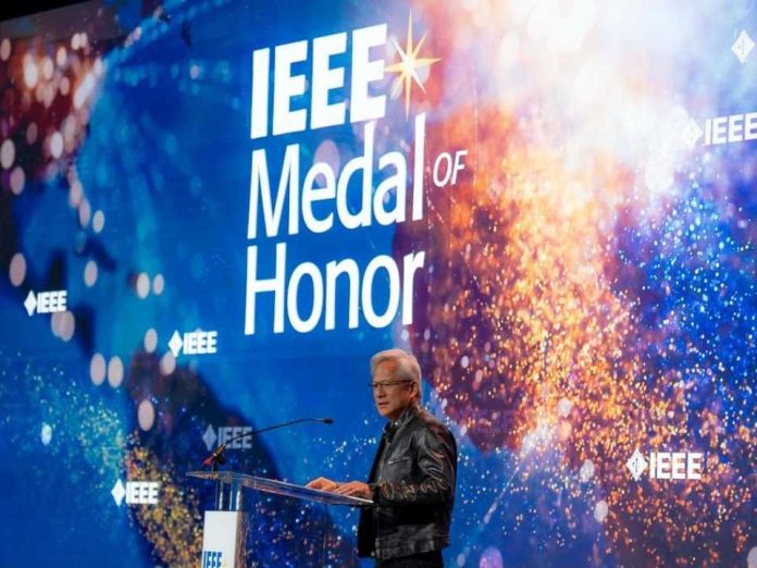 Jensen Huang, director ejecutivo de NVIDIA, es galardonado con la Medalla de Honor IEEE 2026, el reconocimiento más prestigioso del sector tecnológico. Jensen Huang, director ejecutivo de NVIDIA, es galardonado con la Medalla de Honor IEEE 2026, el reconocimiento más prestigioso del sector tecnológico.