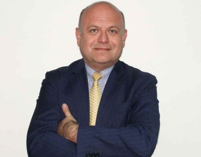 José Lagos, Docente UEjecutivos, Facultad de Economía y Negocios, Universidad de Chile José Lagos, Docente UEjecutivos, Facultad de Economía y Negocios, Universidad de Chile