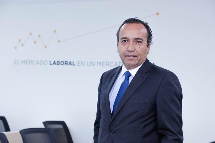 Roberto Carvajal – Director Escuela de Contador Auditor U. Andrés Bello Roberto Carvajal – Director Escuela de Contador Auditor U. Andrés Bello