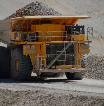 S-TEC: Innovación Antidesgaste para la Gran Minería STEC S-TEC Innovación Antidesgaste para la Gran Minería. STEC Gran Minería