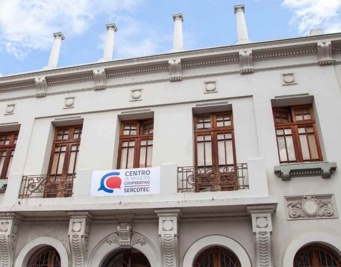 Inversión de Sercotec impulsa la reactivación de cuatro barrios comerciales en la Región del Biobío