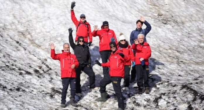 Embajadores de países puerta de entrada a la Antártica realizaron histórica visita a isla Rey Jorge