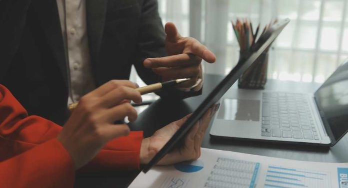 Encuesta AE Chile Transformación digital e inteligencia artificial redefinen los desafíos de la auditoría externa en el país Encuesta AE Chile Transformación digital e inteligencia artificial redefinen los desafíos de la auditoría externa en el país