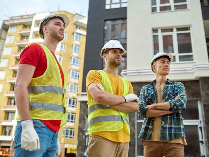 Envejecimiento de la fuerza laboral en la construcción expone un desafío estructural y una oportunidad tecnológica
