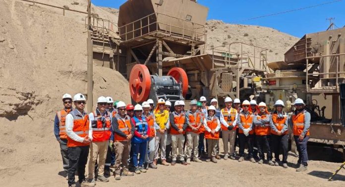 Ministra de Minería y Gobernador Regional de Antofagasta encabezan visita técnica a nuevos chancadores de ENAMI en Taltal